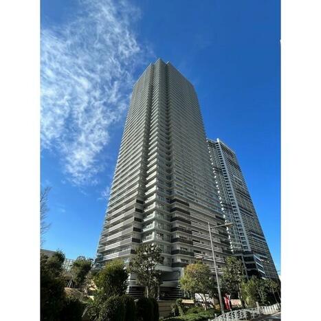 Ｗ Ｃｏｍｆｏｒｔ Ｔｏｗｅｒｓ ＷＥＳＴ