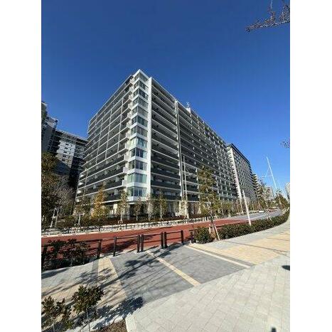 ＨＡＲＵＭＩ ＦＬＡＧ ＰＡＲＫ ＶＩＬＬＡＧＥ